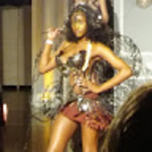 Meet your Posher, Miss